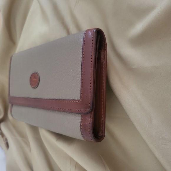 Dooney & Bourke Taupe & Brown Leather Organizer Checkbook Tri Fold Wallet - Picture 4 of 9